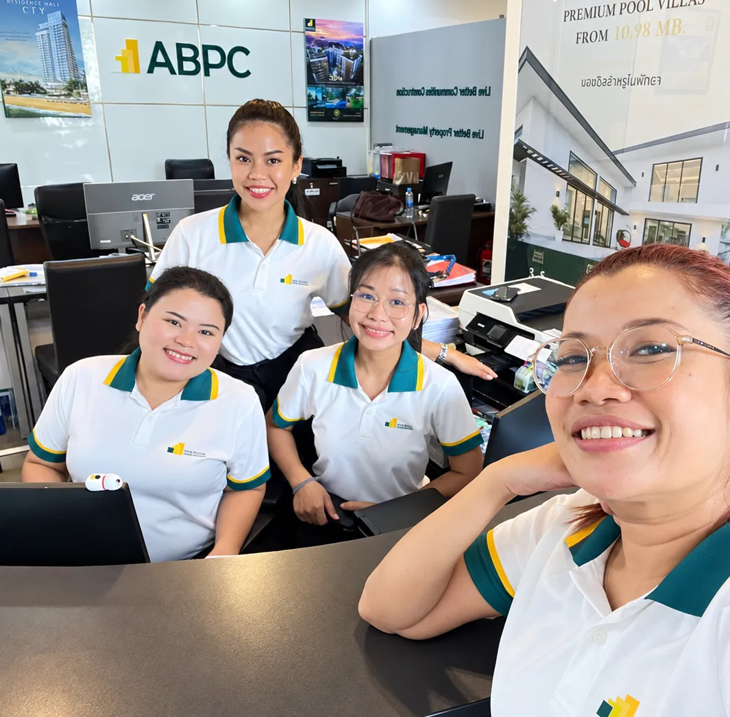 ทีมงาน Alan Bolton Property Consultants ที่สำนักงานพัทยา